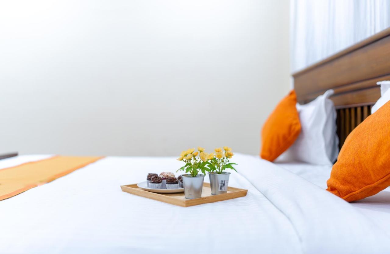 Voila At Nest Hotel Hyderabad Bagian luar foto