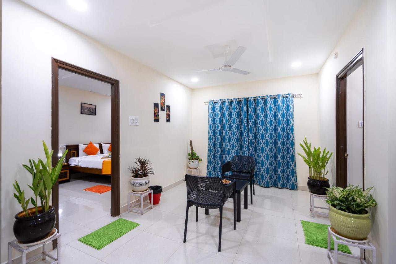 Voila At Nest Hotel Hyderabad Bagian luar foto